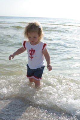 Lizzie loves the ocean!